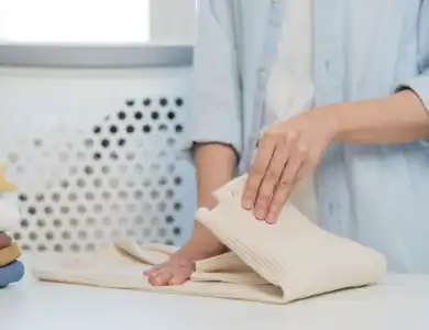 Folding Shutterstock 2129946995 Resized